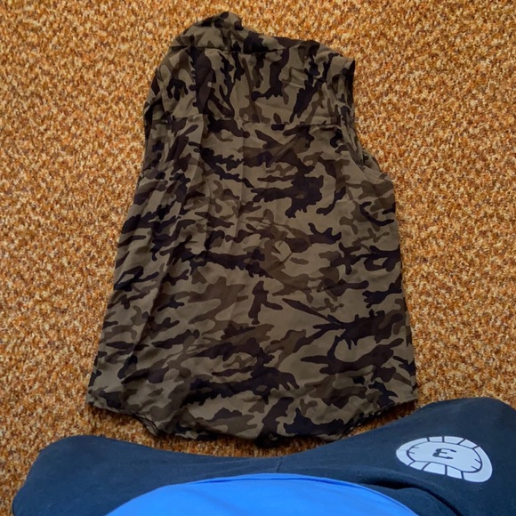 🛍Charlotte Ruse Top - Picture 4 of 4